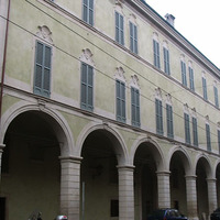 Palazzo Martinelli. Centro Storico Modena, corso Canal Grande. Anno 2002/2005.